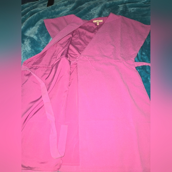 NWT Women's Lark & Ro Short Sleeve Crape Wrap Dress Size M - Picture 3 of 9